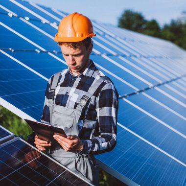 De ce opteaza oamenii pentru energia regenerabila?